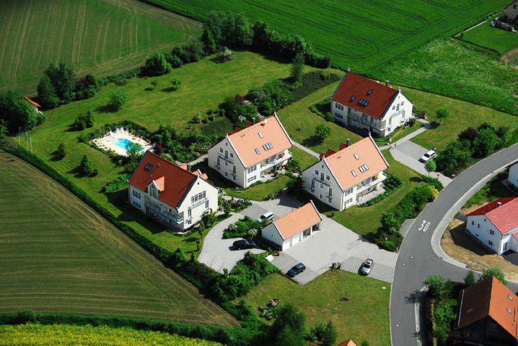 Auszeit - Ihr Sibyllenbad Gaestehaus Neualbenreuth Exterior photo